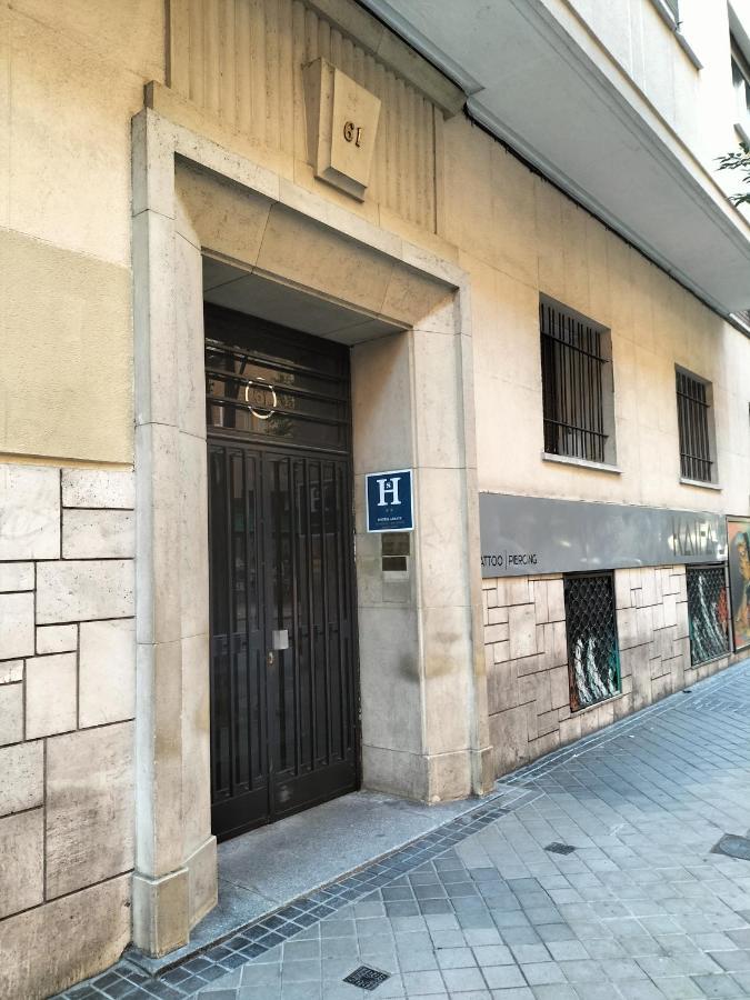 Hostal Arrate Madrid Exteriör bild